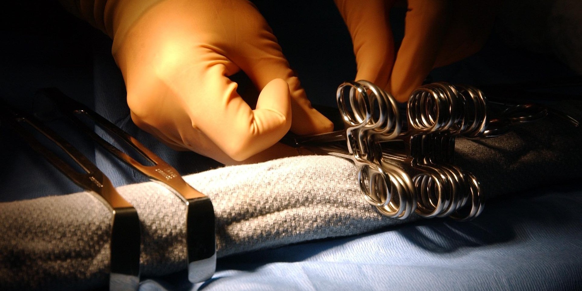 surgical instruments